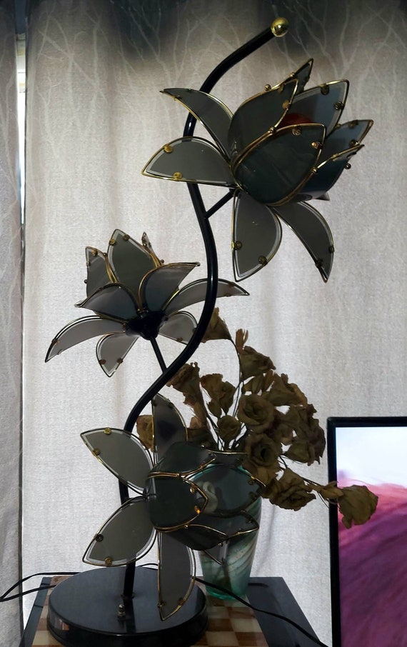 Black hotsell flower lamp