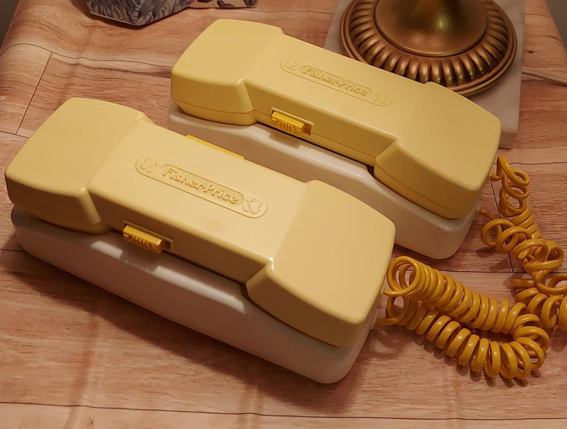 how to invite friends on walkie talkie