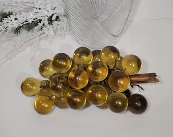 Lucite-druivencluster, houten steel, groene bladeren, vintage keukendecor, vintage Lucite-druiven, goud/geel/amber, glas, woondecoratie,