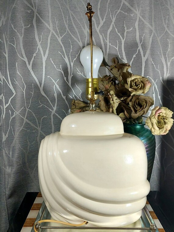 Ceramic Table Lamp, Vintage 80s, Lamp, Shell, Clam, Wave, Ribbed