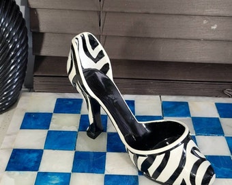 Wine Bottle Holder, Vintage, High Heel Wine Rack, Shoe Bottle Holder, Home Decor, Shelf Decor, Unique, Gift Idea, Shoe Wine Bottle Rack,
