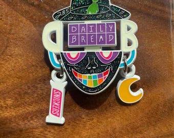 Daily Bread Head Spinner Hat Pin v3