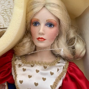 Franklin Mint Heirloom Queen of Hearts Porcelain Doll~22&quot;