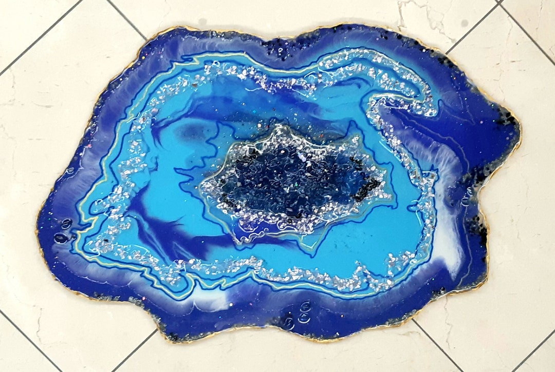 GEODE Resin/blue Agate/free Form Geode/handmade, Unique,original Work
