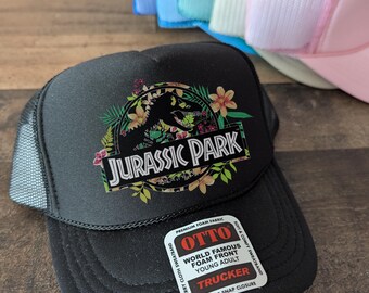 ジュラシックパークの花柄フォームトラッカーハット、シンプルな恐竜