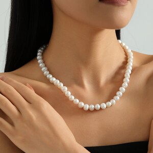 Pearl Necklace,Handmade White Pearl Necklace,Pearl Choker,Bridal Necklace,Spring Buckle Pearl Necklace,Anniversary Gift,Christmas Day Gifts