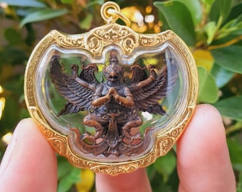 Details about   Thai Buddha Amulet Art Figure Statue Garuda Phaya Krut Wealth Lucky Case Pendant 