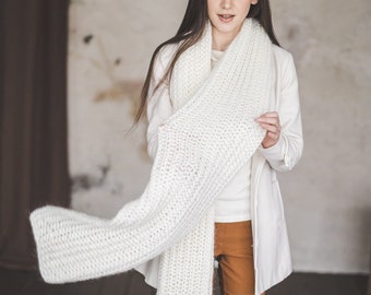 White Super Chunky Knit Thick Alpaca Wool Scarf, Ivory Oversized