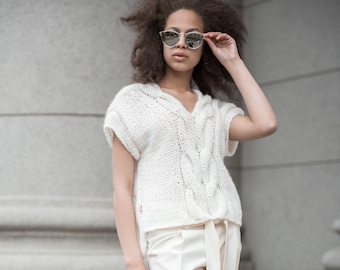 Short sleeves cable knit sweater vest, v neck summer crop top, aran woman spring vest, trendy sleeveless blouse