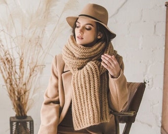 Beige Super Chunky Knit Alpaca Wool Scarf for Woman, Camel Brown