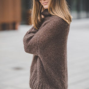 Pull surdimensionné en mohair de soie douce pour femme, haut d'hiver marron ample, pull en tricot épais et doux image 2