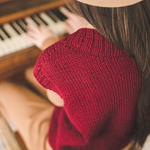 Gilet maglione dalla vestibilità ampia per donna, maglione corto oversize, gilet primaverile vintage con scollo a V bordeaux, top da donna senza maniche in maglia grossa immagine 6