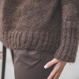 Pull surdimensionné en mohair de soie douce pour femme, haut d'hiver marron ample, pull en tricot épais et doux image 9