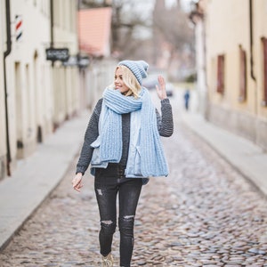 Big long soft women scarf, bright blue chunky knit shawl, big loop blanket scarf, soft long winter scarf image 4