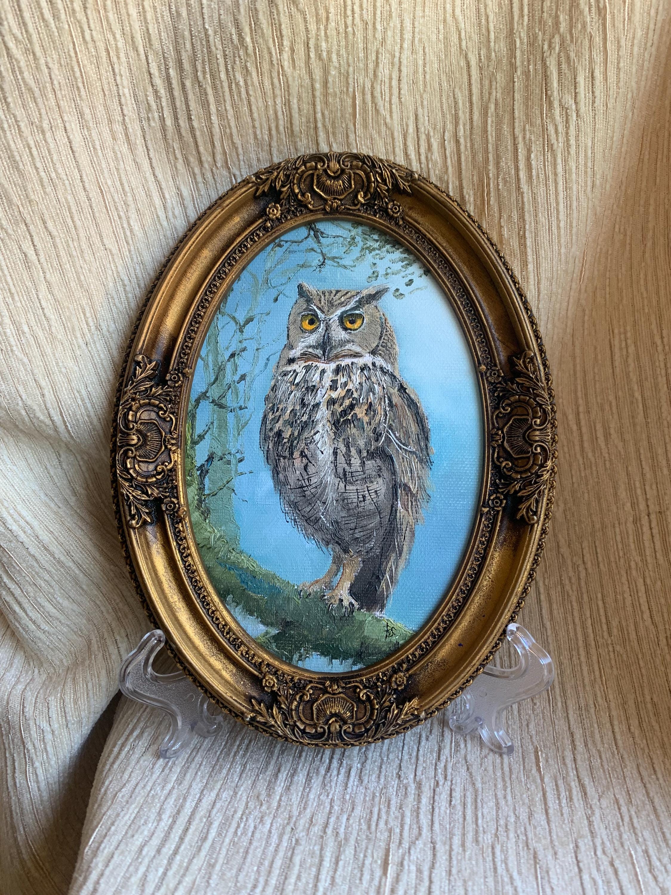 Framed Owl Oil Painting: Shabby Chic Gold Frame, Symbol of Wisdom