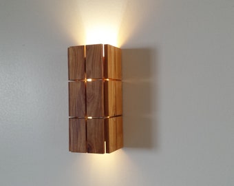 Plum wood wall lamp