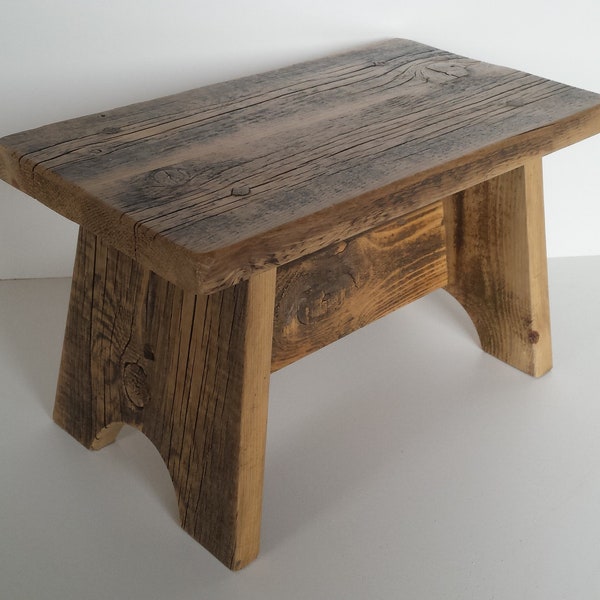 Recycled wood rustic step stool