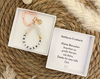 Gift for kindergarten teacher: Heart-shaped key ring in rose gold or silver with jade beads. A thoughtful farewell gift for kindergarten and daycare staff.