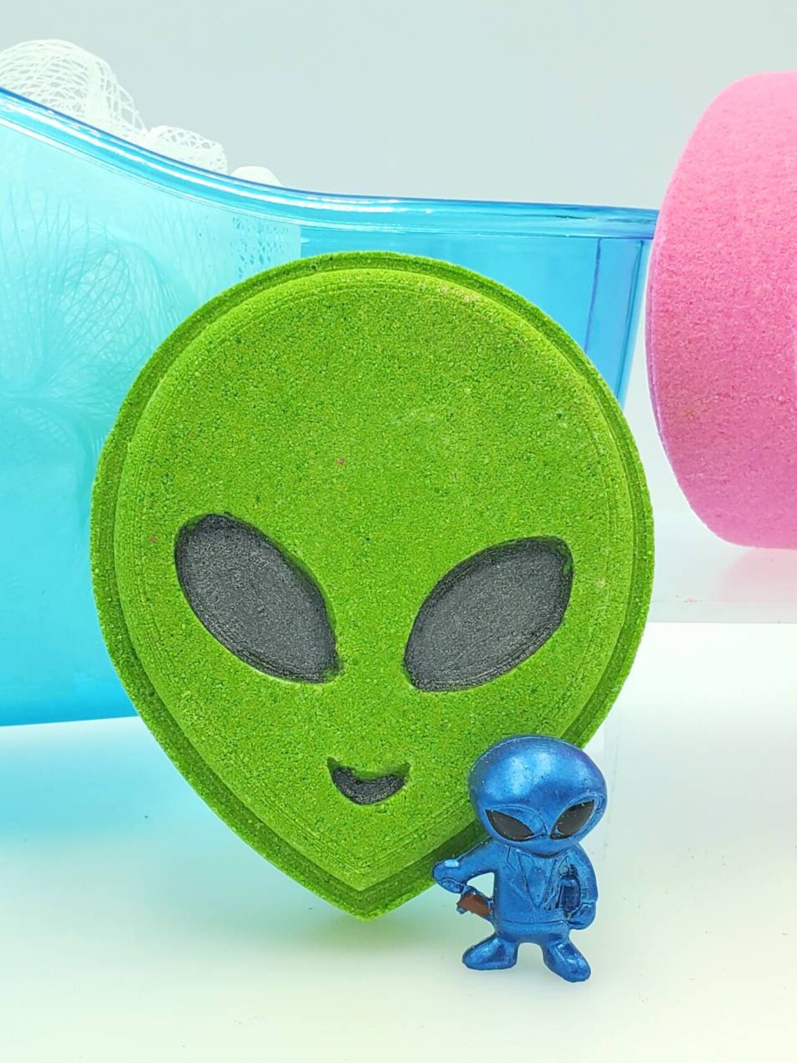 Bath Bomb. Alien Bath Bomb. Outer Space Bath Bomb. Space Man | Etsy