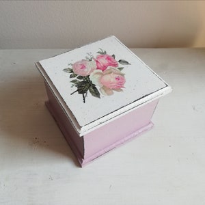 Shabby Chic Roses Decoupage Box- Housewarming Gift- Small Trinket Storage Box- Small Keepsake Box- Gift for Mom- Pink Roses White Shabby Box