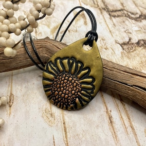 Sonnenblume Halskette - Clay Boho Sonnenblume Anhänger - Fimo Schmuck - Handgemachter Schmuck