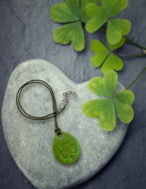 Collana Con Ciondolo Trifoglio Celtico E Nodo Della Trinità - Amaxer In Acciaio Inox - Regalo San Patrizio