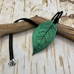 Grünes Blatt Choker Halskette - Botanisches Blatt Anhänger Handgemachter Schmuck