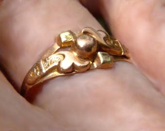 French 18K Victorian Gold Signet Ring