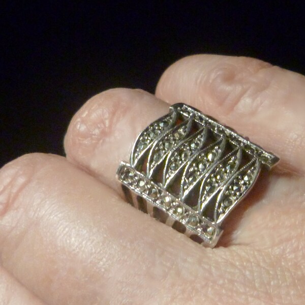 Vintage Sterling Marcasite Ring