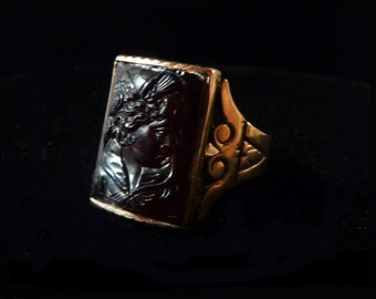 14K Gold Black Onyx Cameo Ring