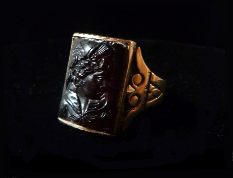 14K Gold Black Onyx Cameo Ring image 1