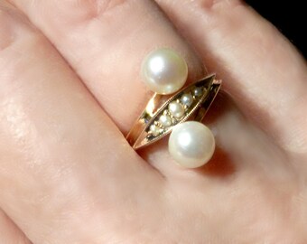 14K Victorian Two Large Pearls and Seed Pearls Bypass   Ring