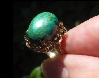 18K Gold Malachite Cabochon Ring