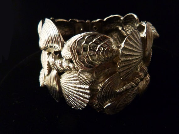 Seashell Hinged Bracelet