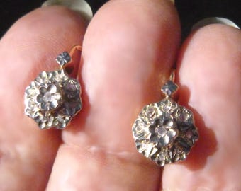 French 18K Gold Earrings Rose Cut Diamonds Daisy Pattern
