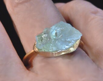 21K Aquamarine Raw Stone Ring