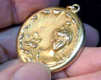 Art Nouveau Victorian Locket Lady and Flowers