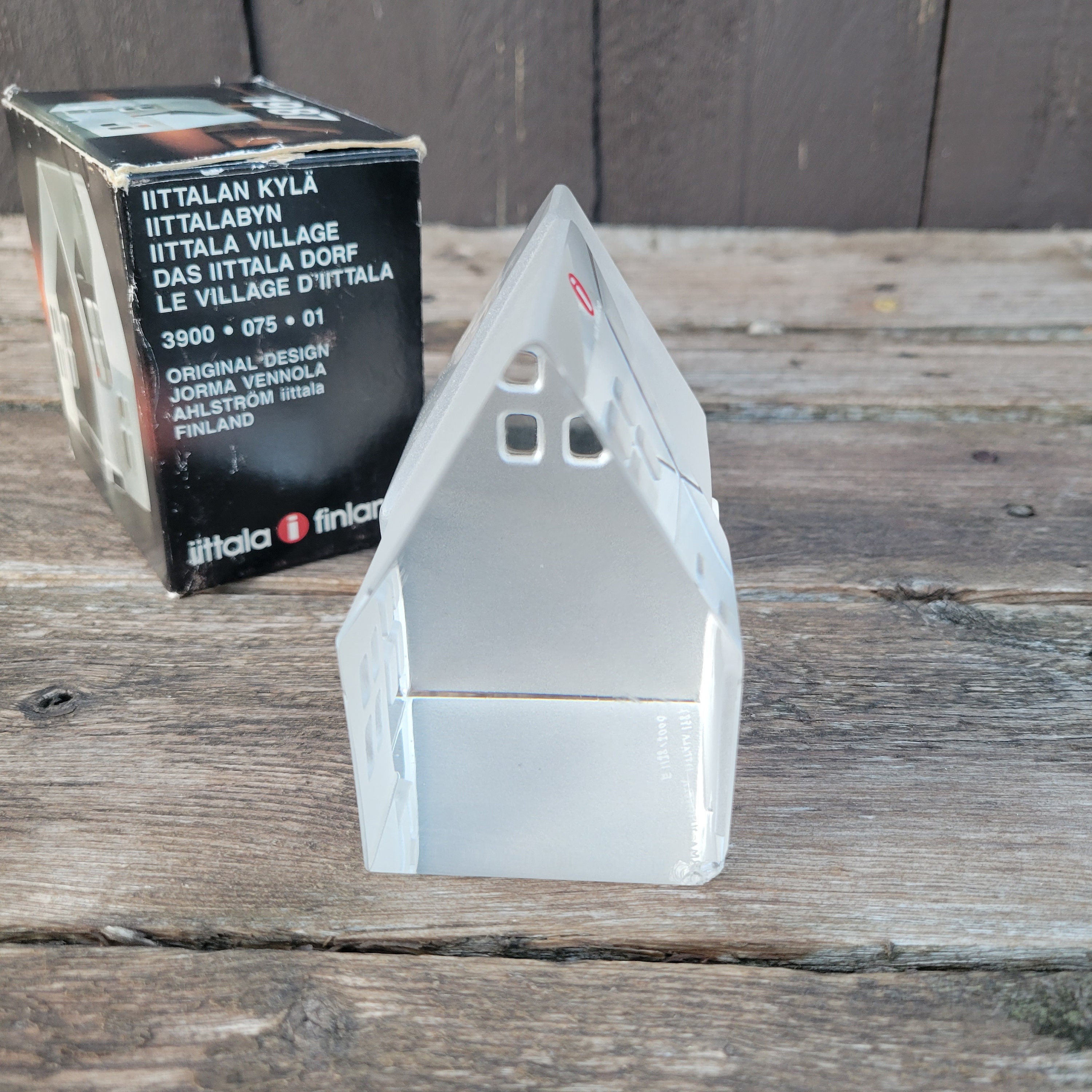 イッタラ village house JORMA VENNOLA Iittala Glass House by Jorma Vennola 