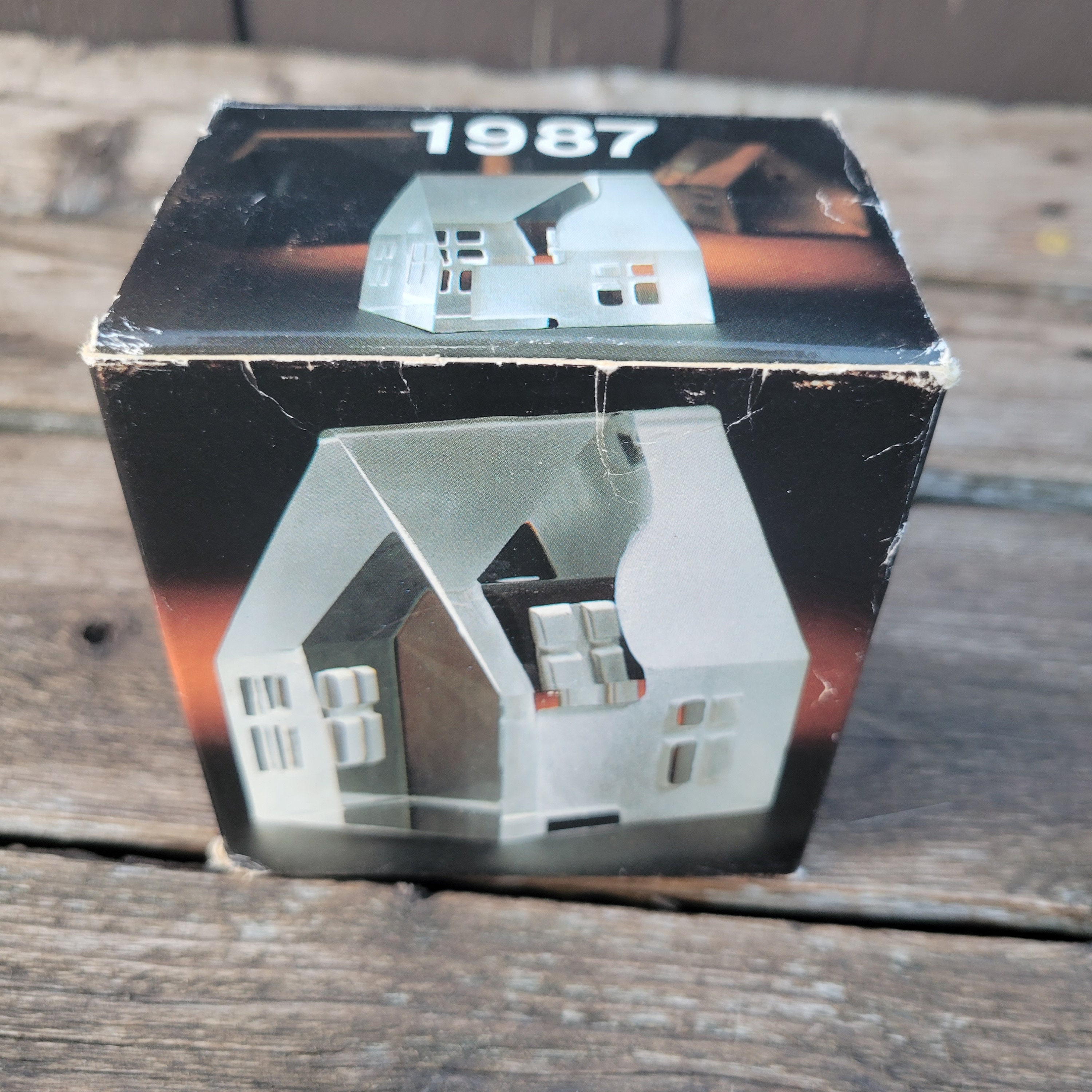 イッタラ village house JORMA VENNOLA Jorma Vennola Iittala Finland Glass Village House 1989