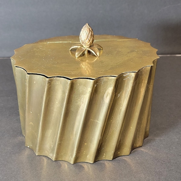 Vintage Oval Fluted Brass Tea Caddy/Trinket box, Hinged Lid with Pineapple Knob, Made in India, Metal Decor Piece, Boho Chic