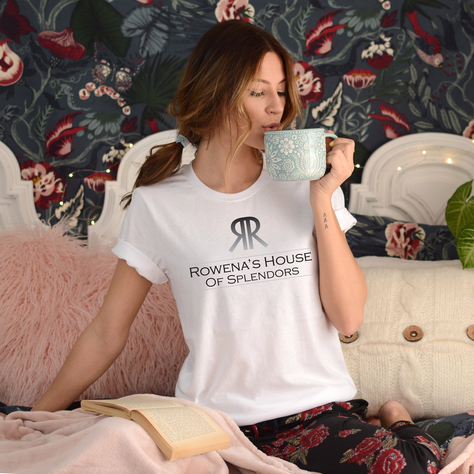 Rowena's House of Splendors Fictional Logo Art Etsy