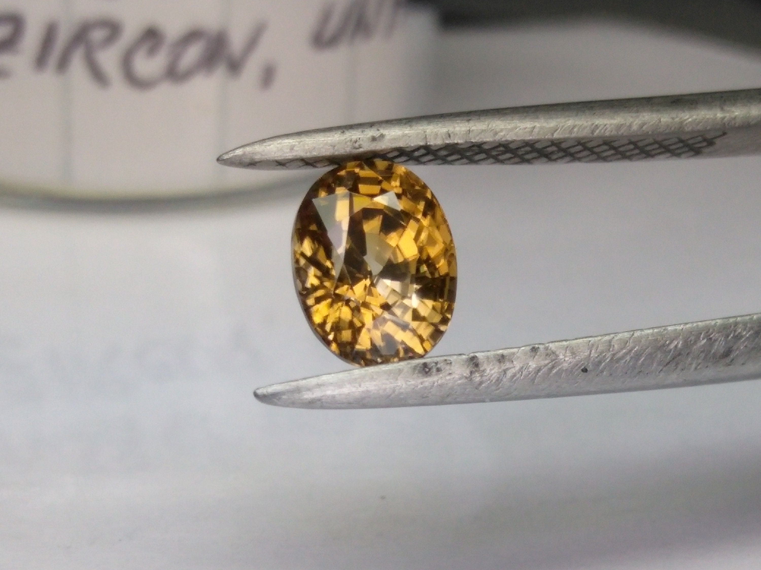 Zircon Impérial De Tanzanie 2,13 Ct - Naturel, Orange Brun, Ovale, Transparent, Neuf Sans Boîte