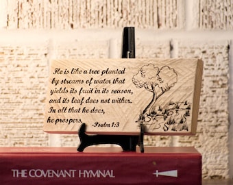 Letrero de madera grabado con el Salmo 1:3 / Versículo bíblico rústico decorativo / Decoración del hogar / Letrero de regalo