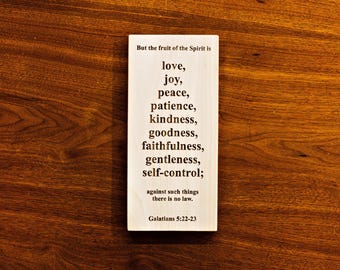 Letrero de madera grabado / Fruto del Espíritu, Gálatas 5:22-23