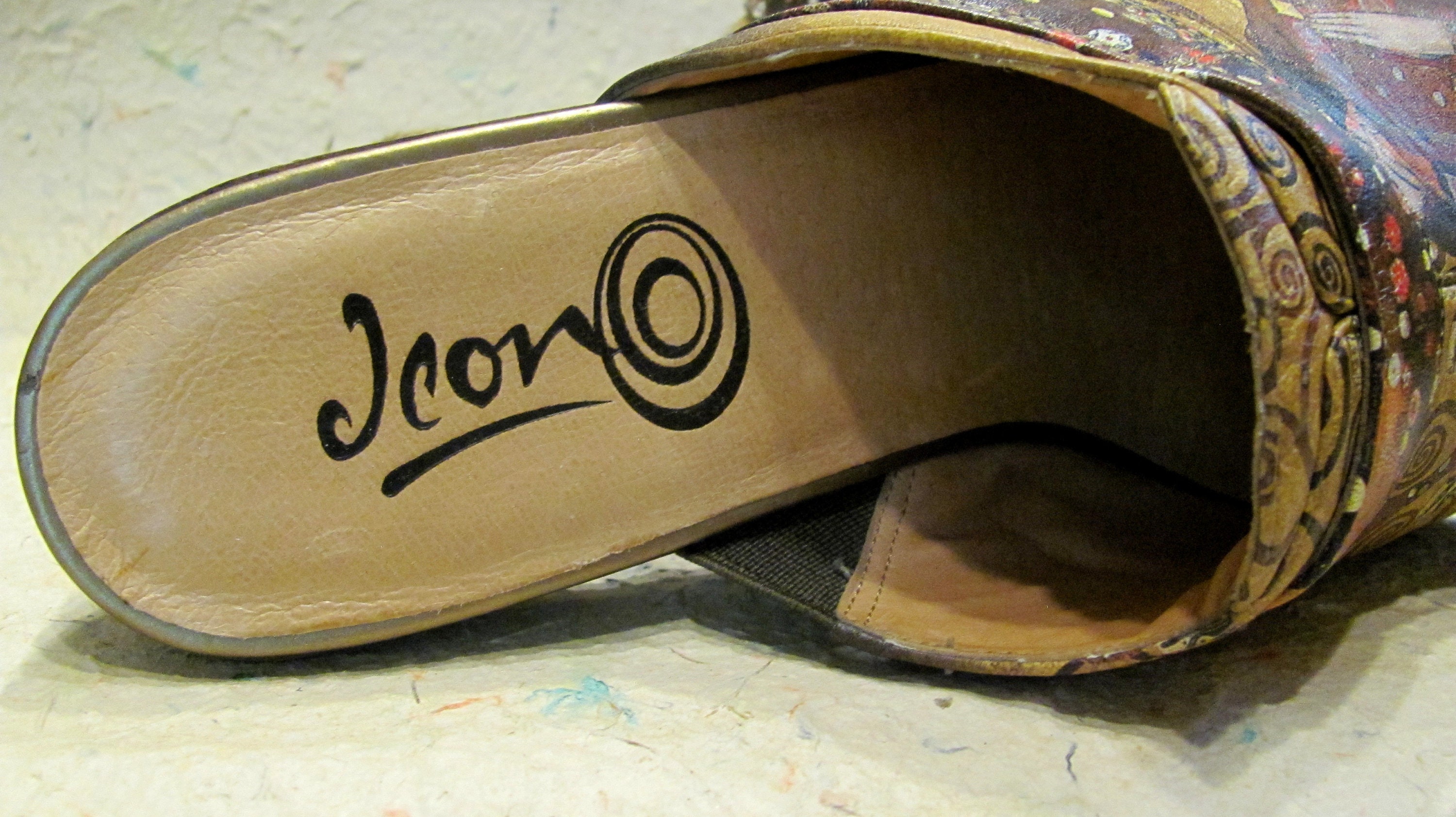 Schoenen damesschoenen Klompen & Muilen ICON Wearable Art Adaptation of Gustav Klimt's STOCLET FRIEZE Brussels Leather Open Back Flex High Heel Mules Shoes/ Size 7.5 