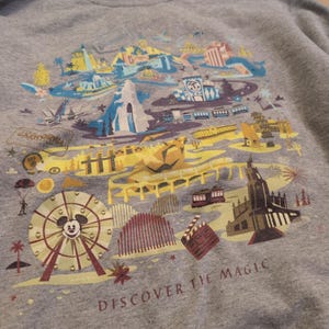 VTG Disney Parks Adult Large Discover the Magic Disneyland Map Sweatshirt Mickey image 2