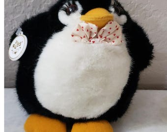 Peluche de pingüino vintage de 7.5" con pajarita Fairbanks de Russ Berrie & Co n.° 880