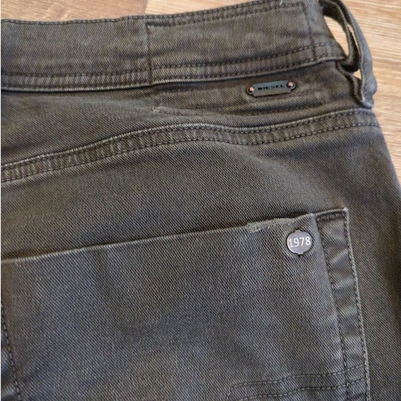 Diesel Men's Size 33x32 Jeans - Tepphar Slim Carr… - image 9