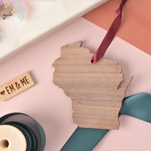 Wisconsin Ornament, State Shaped knickknack, Christmas decor, Wood ornament, Stocking Stuffer, House Warming Gift