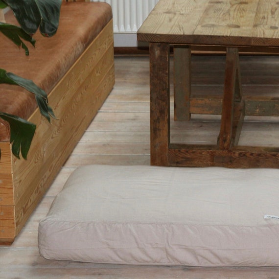 High up top dog bed